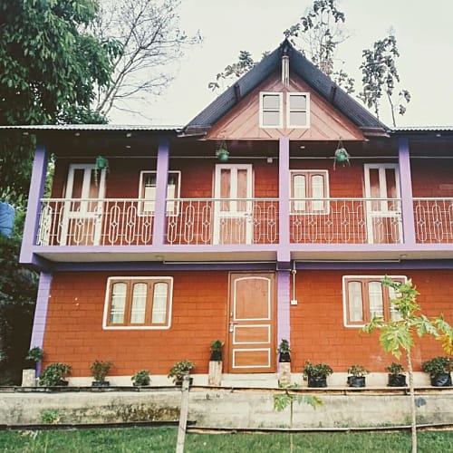 KLP369 Well maintained villa in Kalimpong near river bank