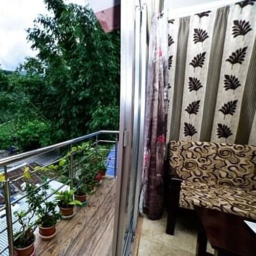 KLP376 Kanchanjhunga and tea garden facing riverside homestay