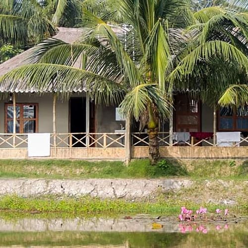 SDB608 Beautiful urban retreat in Sunderban