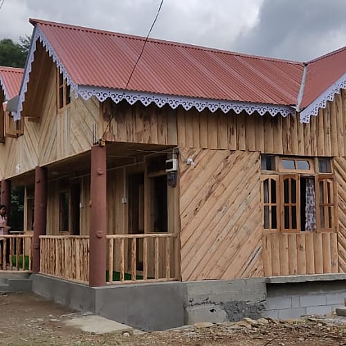 KLK192 Wooden cottage mountain view homestay in Kolakham