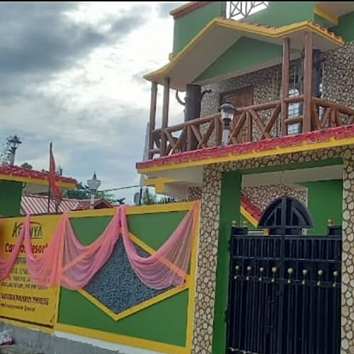 LTG458 Well Furnished Family resort in Lataguri
