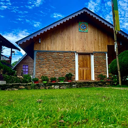 RCP924 Wooden Mountain view Cottage Rinchenpong Homestay