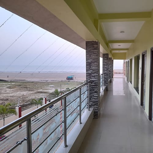 MDM574 Sea facing hotel with pool in Mandarmani 
