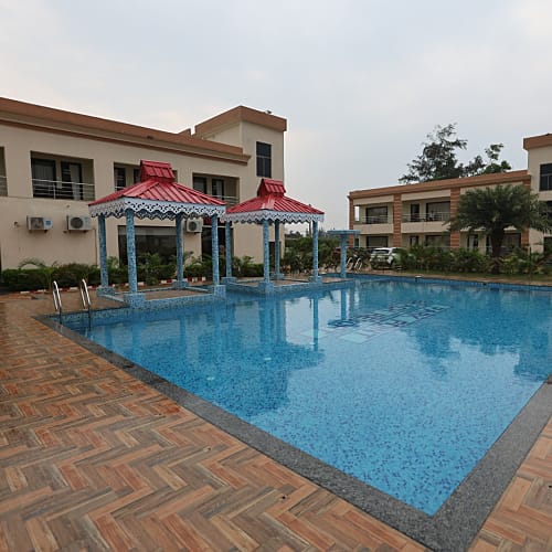 MDM573 Sea facing poolside resort in Mandarmani
