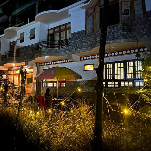 YKS922 Beautiful Mountain view Yuksom  Homestay