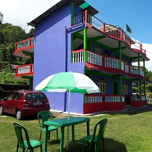 LAM270 Kanchanjungha and forest view tea garden facing villa 