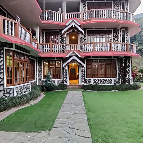 BMG395 Bara Mangwa Resort with Swimming Pool & Organge Garden