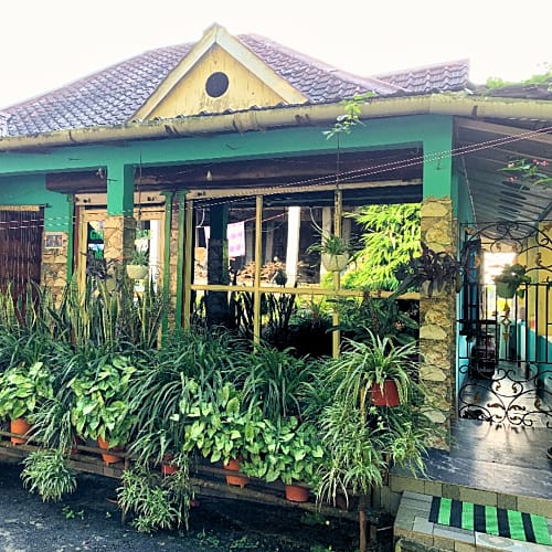 DLG875 Dalgaon Homestay with Great Valley View 