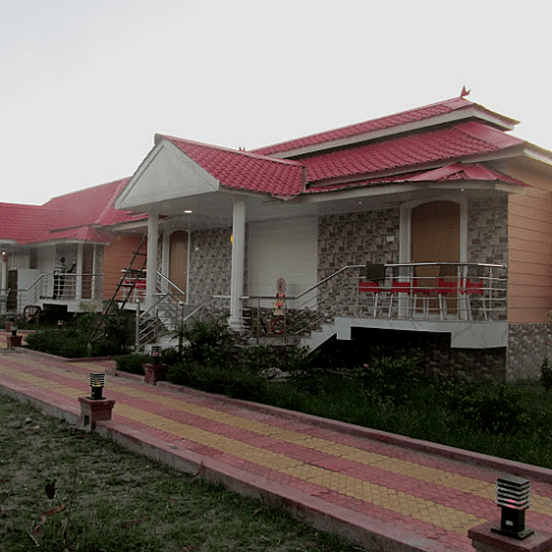 LTG454 Riverside standard resort in Lataguri