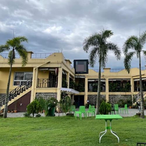 MRT288 Luxury resort with swimming pool in Murti