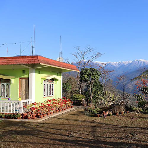 JLG277 Mountain facing homestay near Jhalong
