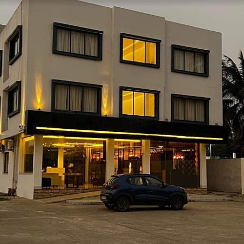 KOL992 Well Furnished Hotel near Kolkata
