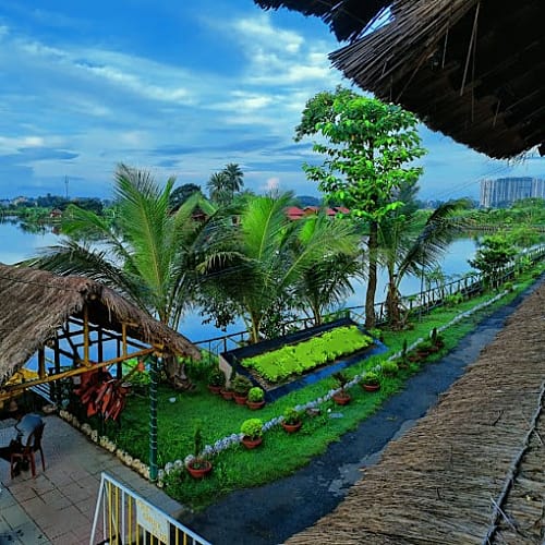 KOL1052 The Lake Resort - 3-Star Comfort in Kolkata