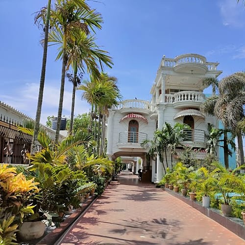 MDM1004 Standard Well Furnished Hotel in Mandarmani