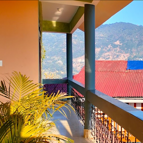 HBM411 Standard Mountain View Homestay