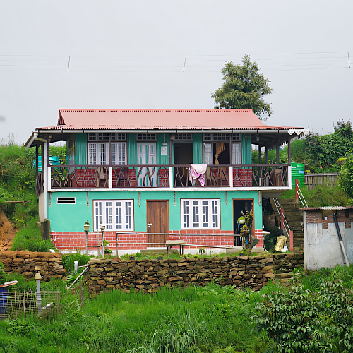 CHP677 A beautiful Homestay with airy wooden rooms