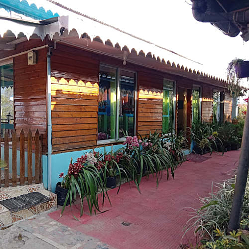 TKD389 Wooden cottage homestay in Takdah