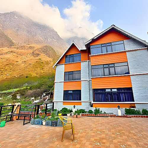 LCG509 Mountain view Luxurious Hotel in Lachung