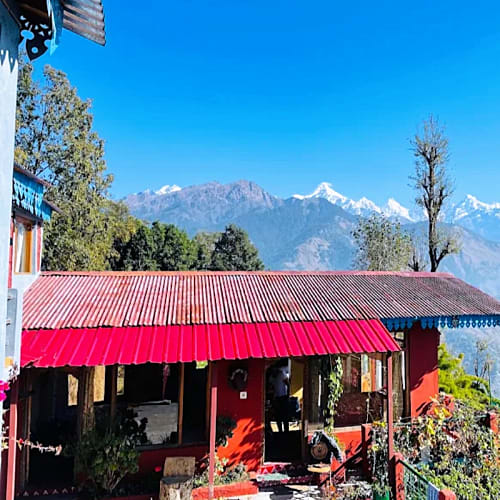 MNY1354 Cozy Trekkers Homestay with a Mountain View 
