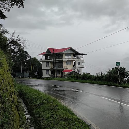 TMI1439 Mountain & Tea Garden view Homestay in Temi