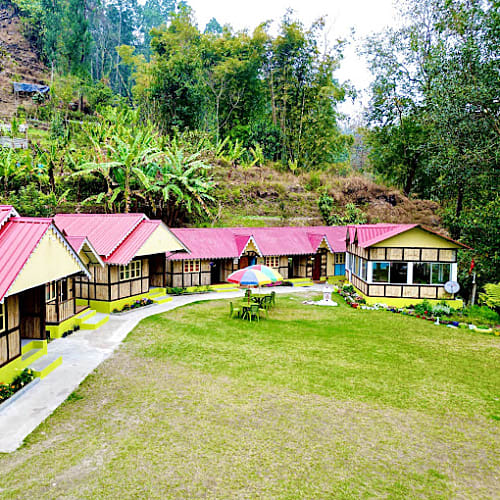 RSP473 Cozy mountain view huts in Rishop
