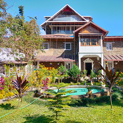 TKD166 Wooden Luxurious Homestay Takdah