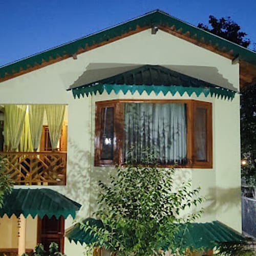 NKL1521 Cozy Furnished homestay Naukuchiatal