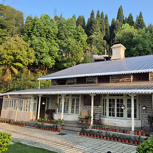 TKD206 British Villa Takdah Heritage Villa