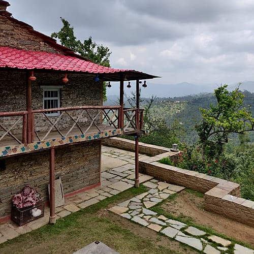 ALM1537 Premium Kumaoni Homestay in Almora