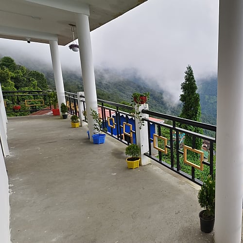 DWP1610 Kanchenjunga View Up Hill Homestay in Dawaipani