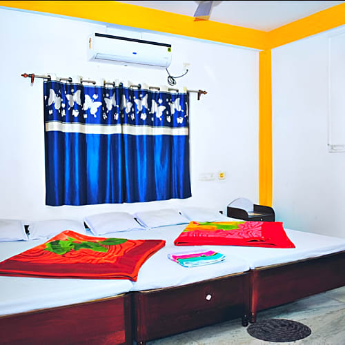 Deluxe Five Bed AC Room