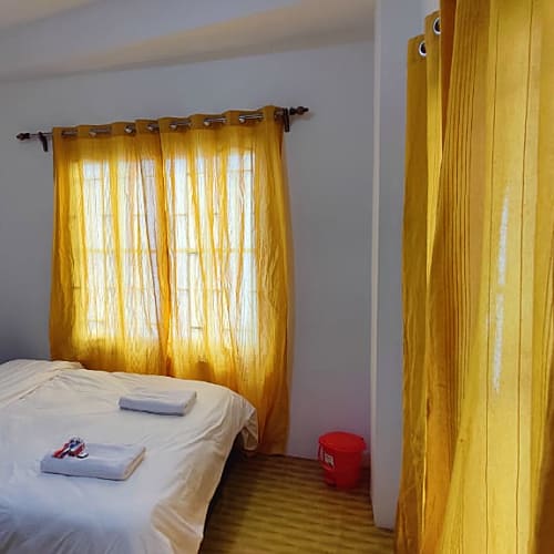 KUR1651 Mountain Vista  Homestay in Kurseong